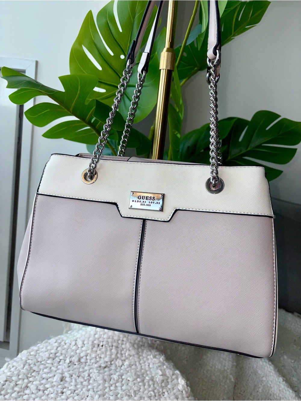 GUESS Blush Pink Saffiano Chain Tote Shoulder Bag Purse Silver Hardware Medium